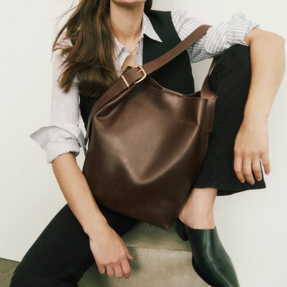 💙 MADEWELL THE ESSENTIAL LEATHER BUCKET TOTE BAG